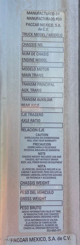 image for item DK7037 2009 Peterbilt 320  refuse truck