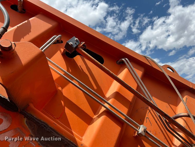 image for item DK7038 2006 International 7400  refuse truck