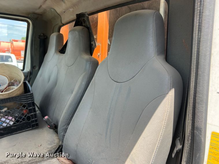 image for item DK7038 2006 International 7400  refuse truck