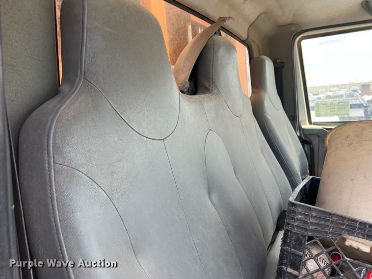 image for item DK7038 2006 International 7400  refuse truck