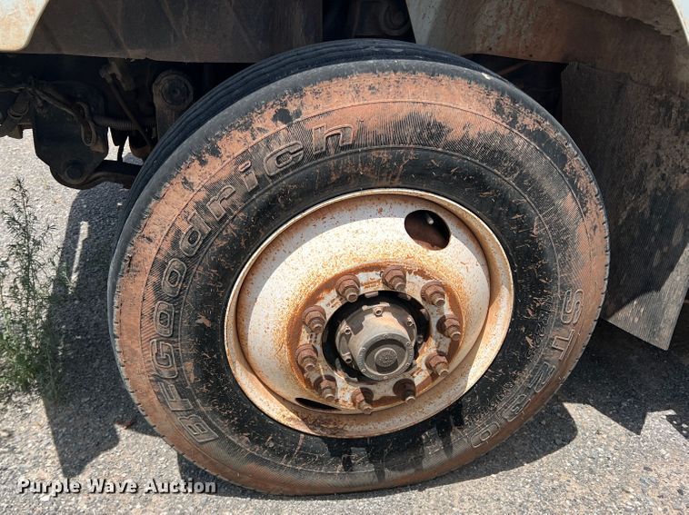 image for item DK7038 2006 International 7400  refuse truck