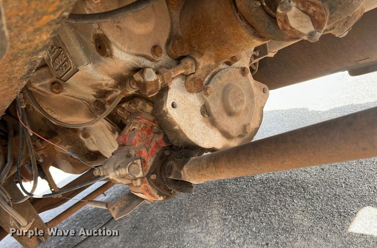 image for item DK7042 1986 Mack R686ST  semi truck