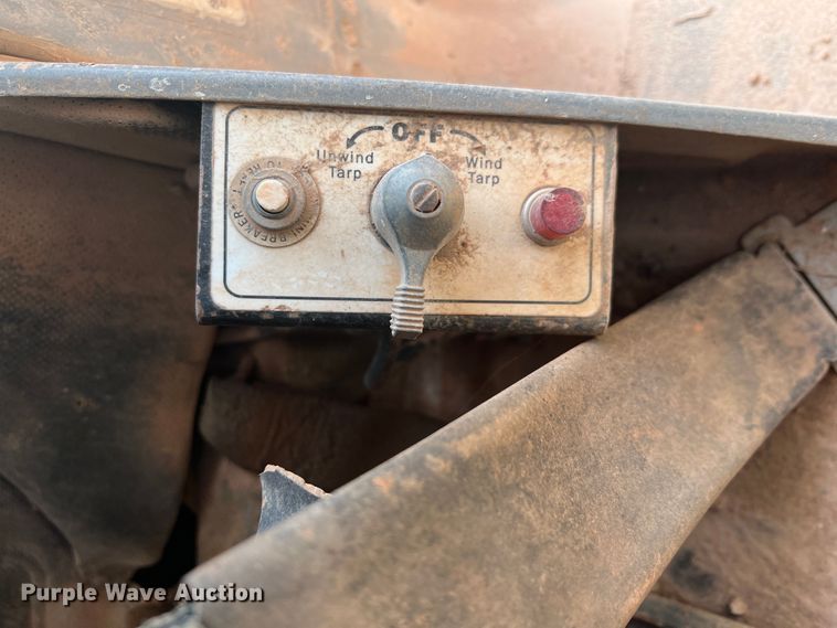 image for item DK7042 1986 Mack R686ST  semi truck