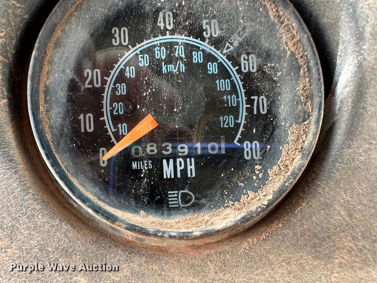 image for item DK7042 1986 Mack R686ST  semi truck