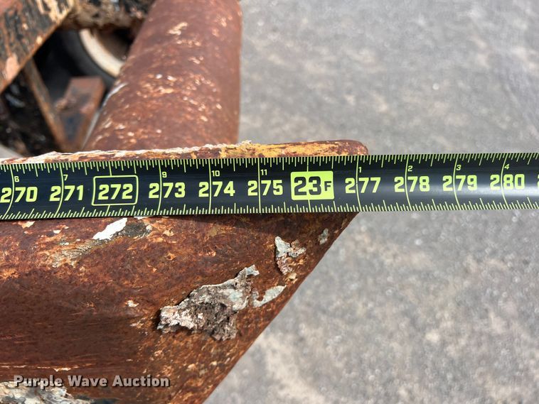 image for item DK7043 1993 International 2554  roll-off container truck