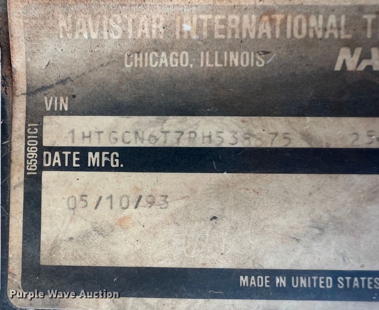 image for item DK7043 1993 International 2554  roll-off container truck