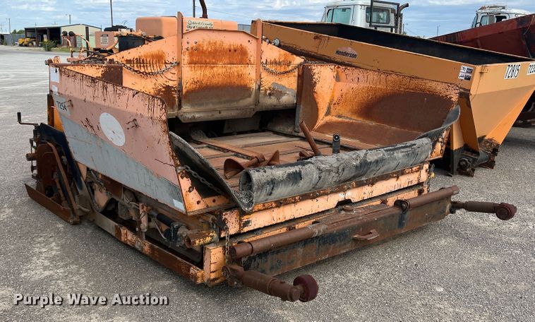 image for item DK7046 1998 LeeBoy L8000T  paver