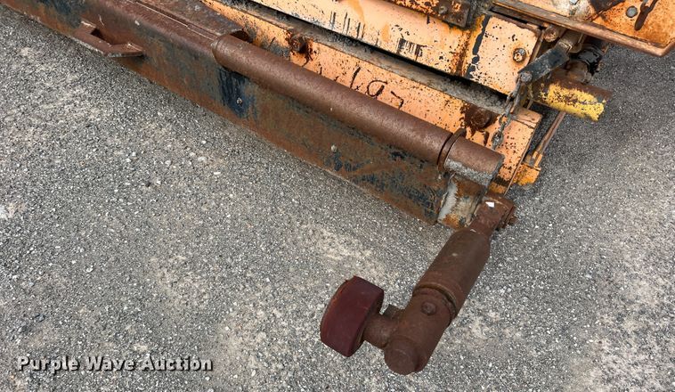 image for item DK7046 1998 LeeBoy L8000T  paver