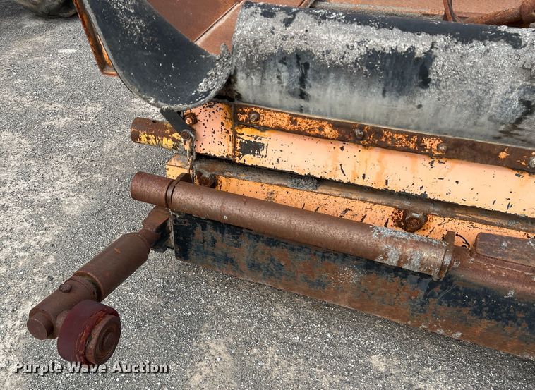 image for item DK7046 1998 LeeBoy L8000T  paver