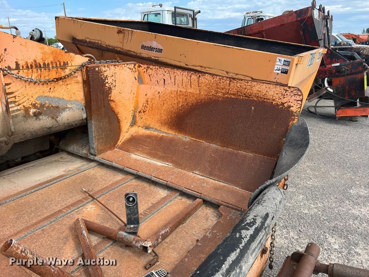 image for item DK7046 1998 LeeBoy L8000T  paver