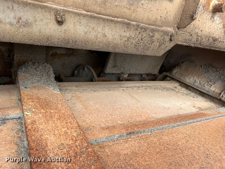 image for item DK7046 1998 LeeBoy L8000T  paver