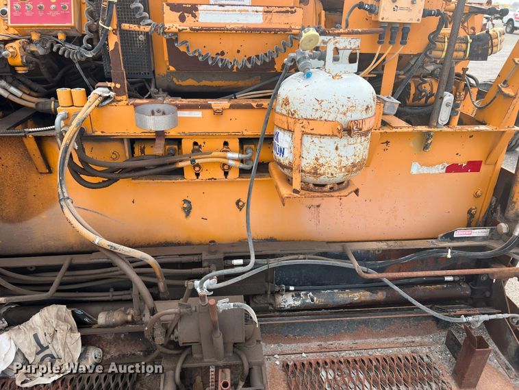 image for item DK7046 1998 LeeBoy L8000T  paver