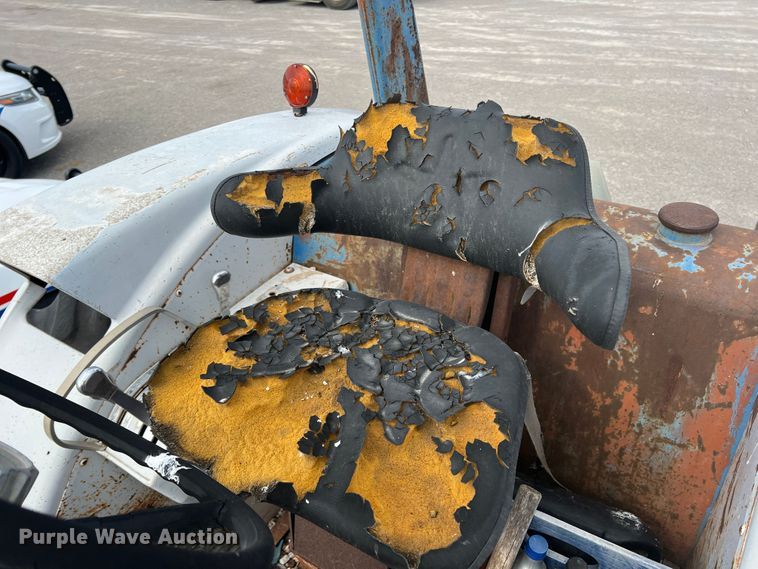 image for item DK7047 Ford 8600  tractor