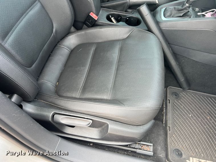 image for item DK7051 2011 Volkswagen Jetta