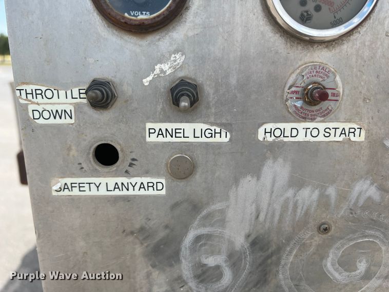 image for item DK7052 2004 Isuzu NQR  sewer jetter truck