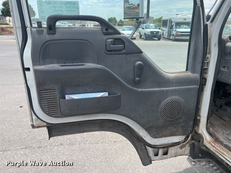 image for item DK7052 2004 Isuzu NQR  sewer jetter truck