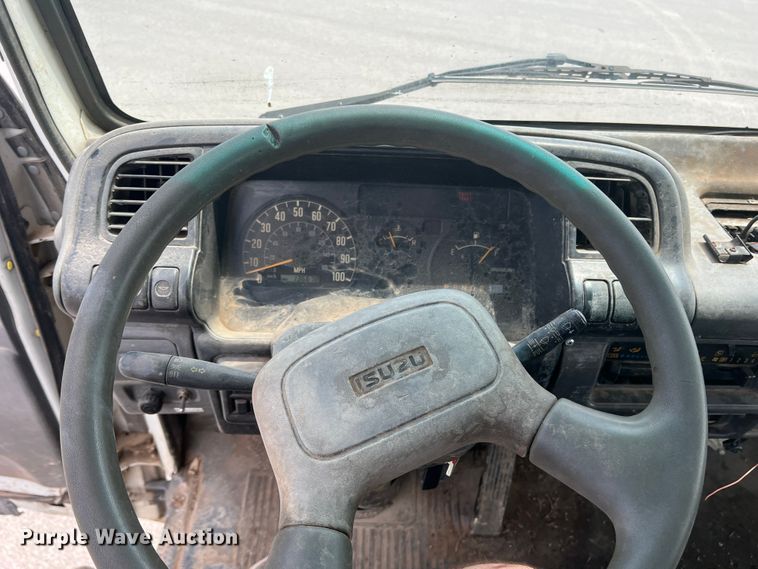 image for item DK7052 2004 Isuzu NQR  sewer jetter truck