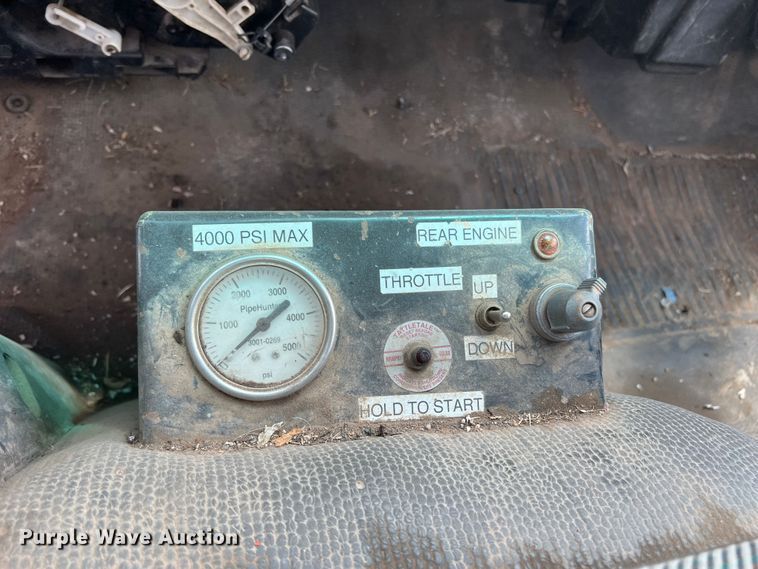 image for item DK7052 2004 Isuzu NQR  sewer jetter truck