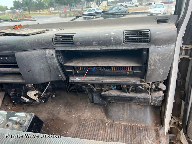 image for item DK7052 2004 Isuzu NQR  sewer jetter truck