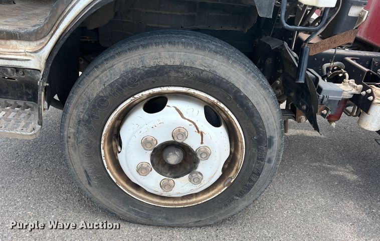 image for item DK7052 2004 Isuzu NQR  sewer jetter truck