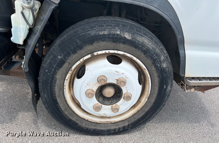 image for item DK7052 2004 Isuzu NQR  sewer jetter truck