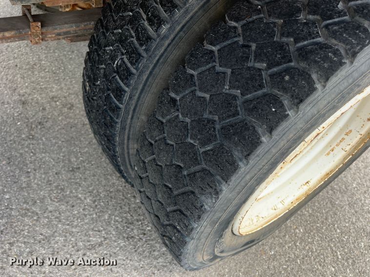 image for item DK7052 2004 Isuzu NQR  sewer jetter truck