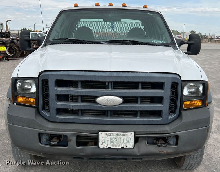 image for item DK7053 2007 Ford F450 Super Duty XL  Crew Cab flatbed truck