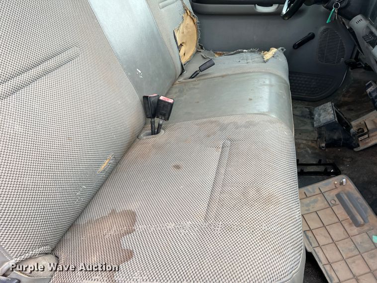 image for item DK7053 2007 Ford F450 Super Duty XL  Crew Cab flatbed truck