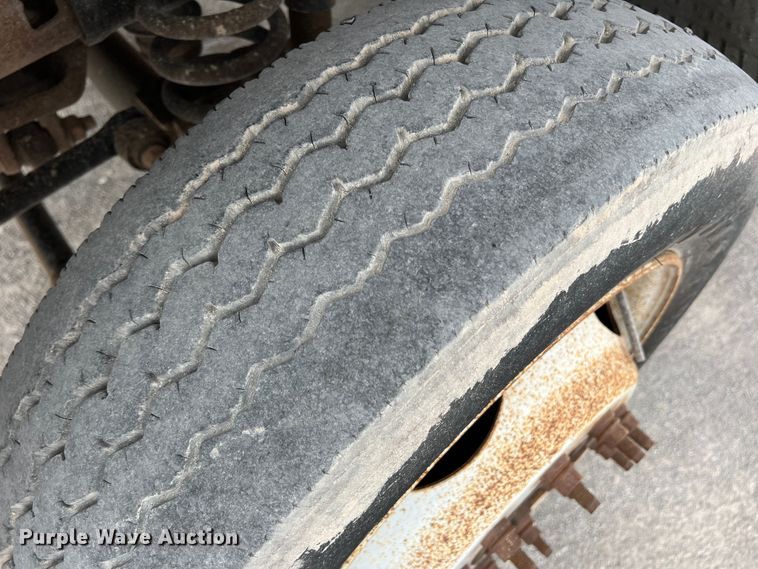 image for item DK7053 2007 Ford F450 Super Duty XL  Crew Cab flatbed truck