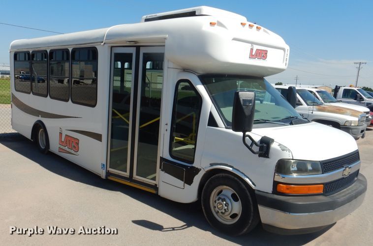 image for item DL0388 2010 Chevrolet Express G4500  shuttle bus