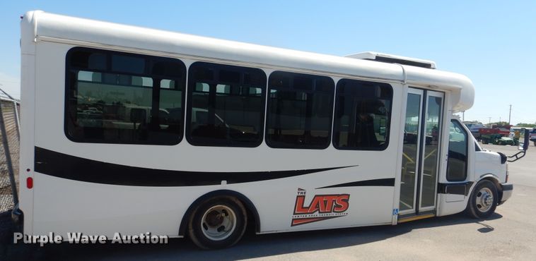image for item DL0388 2010 Chevrolet Express G4500  shuttle bus
