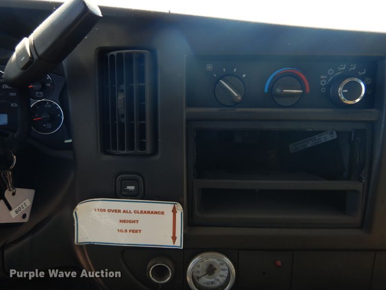 image for item DL0388 2010 Chevrolet Express G4500  shuttle bus