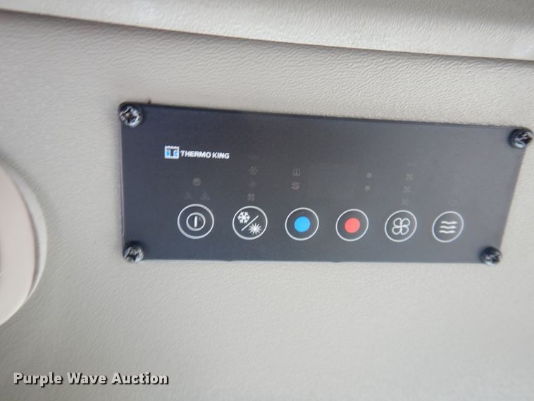 image for item DL0388 2010 Chevrolet Express G4500  shuttle bus