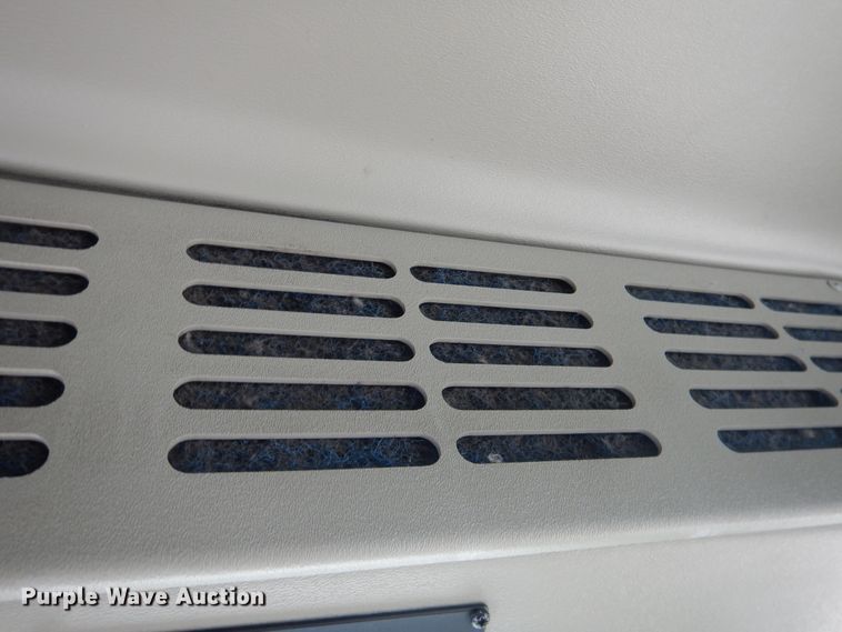 image for item DL0388 2010 Chevrolet Express G4500  shuttle bus