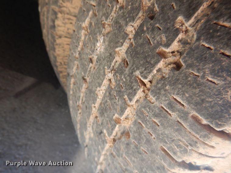 image for item DL0388 2010 Chevrolet Express G4500  shuttle bus