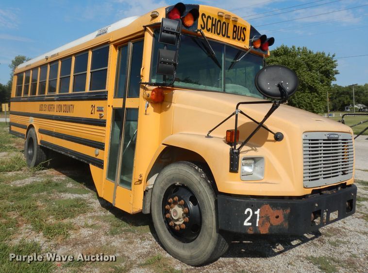 image for item DM3142 2006 Freightliner Thomas  school bus