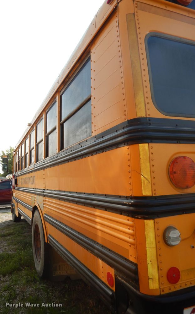 image for item DM3142 2006 Freightliner Thomas  school bus