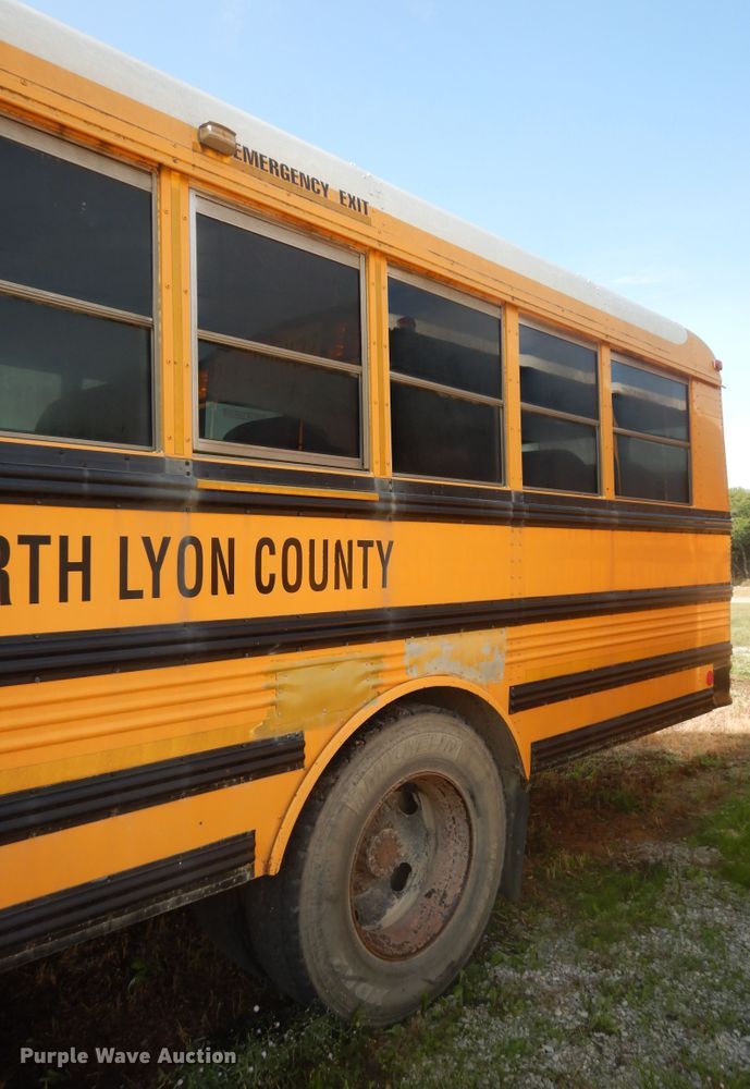 image for item DM3142 2006 Freightliner Thomas  school bus