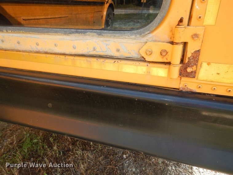 image for item DM3142 2006 Freightliner Thomas  school bus