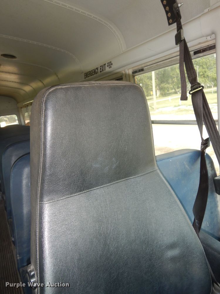 image for item DM3142 2006 Freightliner Thomas  school bus