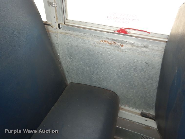 image for item DM3142 2006 Freightliner Thomas  school bus