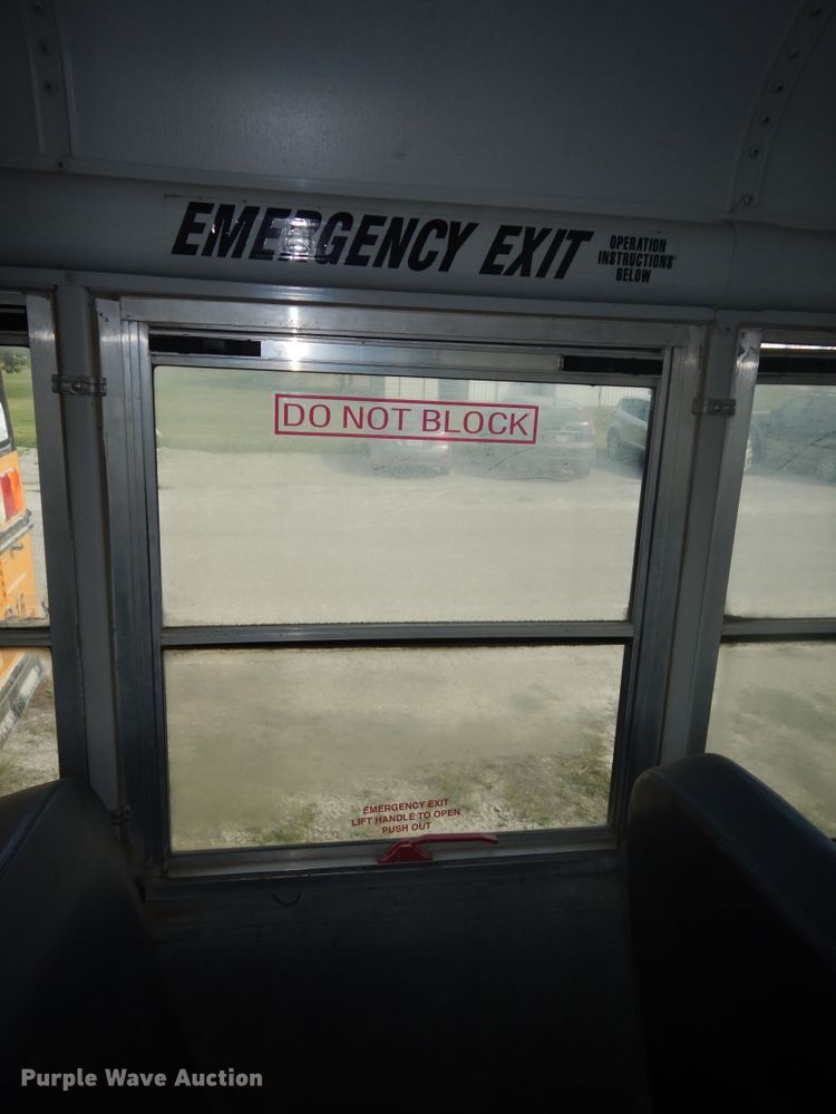image for item DM3142 2006 Freightliner Thomas  school bus