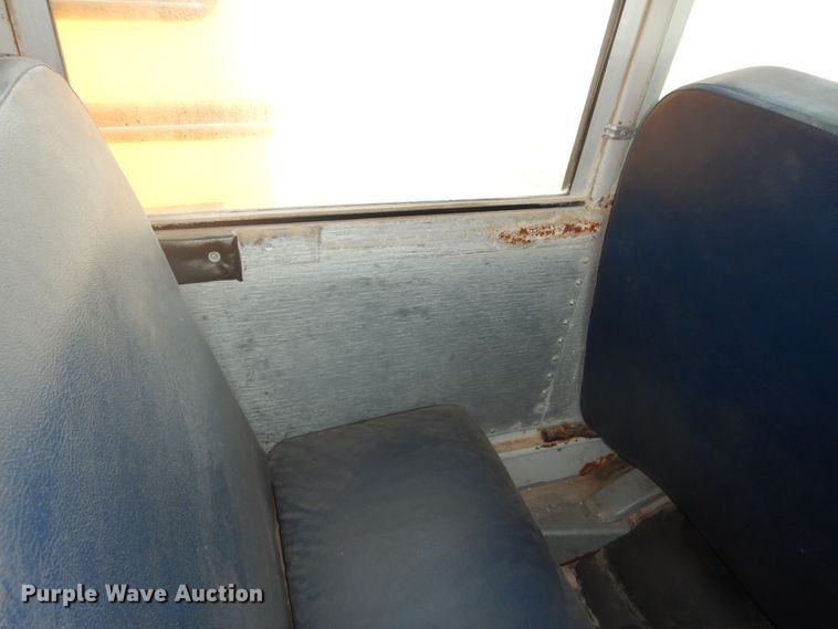 image for item DM3142 2006 Freightliner Thomas  school bus
