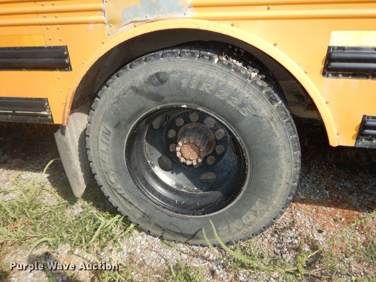 image for item DM3142 2006 Freightliner Thomas  school bus