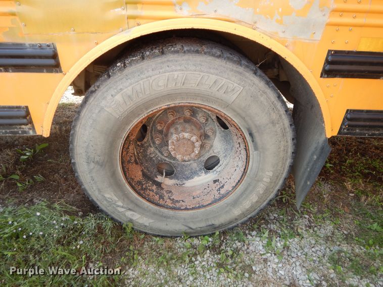 image for item DM3142 2006 Freightliner Thomas  school bus
