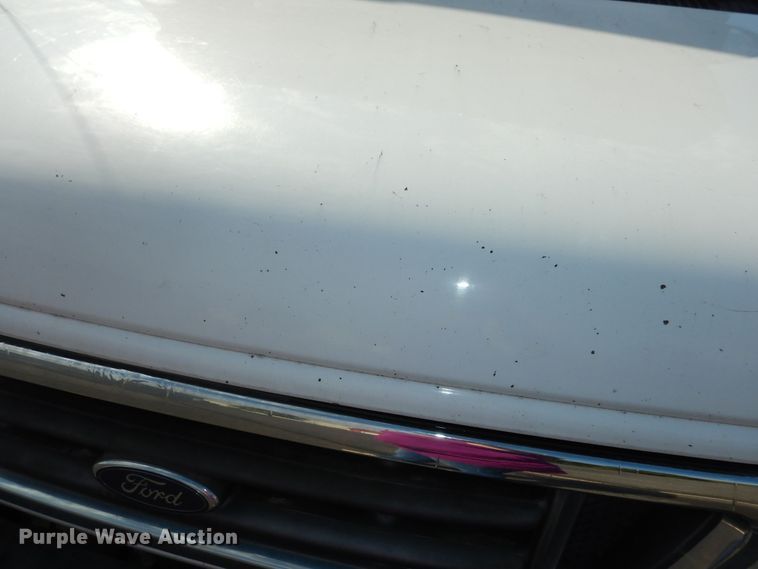 image for item DM3149 2006 Ford E450 Super Duty  shuttle bus