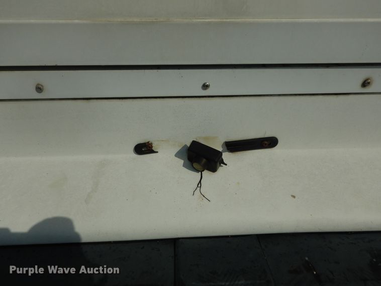 image for item DM3149 2006 Ford E450 Super Duty  shuttle bus