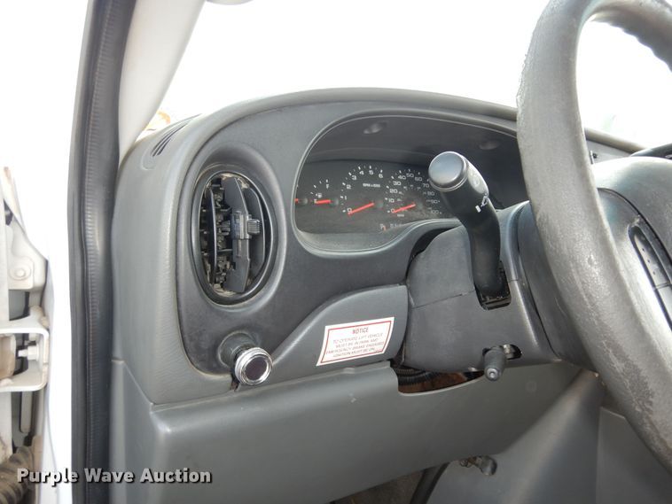 image for item DM3149 2006 Ford E450 Super Duty  shuttle bus