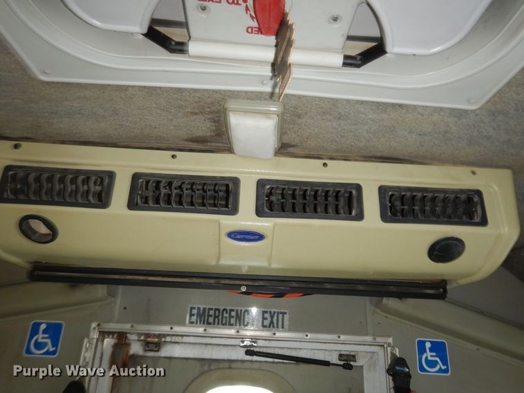 image for item DM3149 2006 Ford E450 Super Duty  shuttle bus