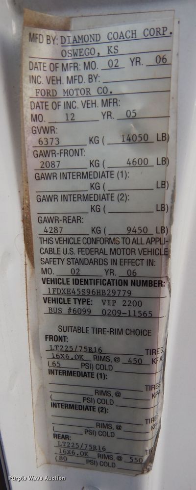 image for item DM3149 2006 Ford E450 Super Duty  shuttle bus